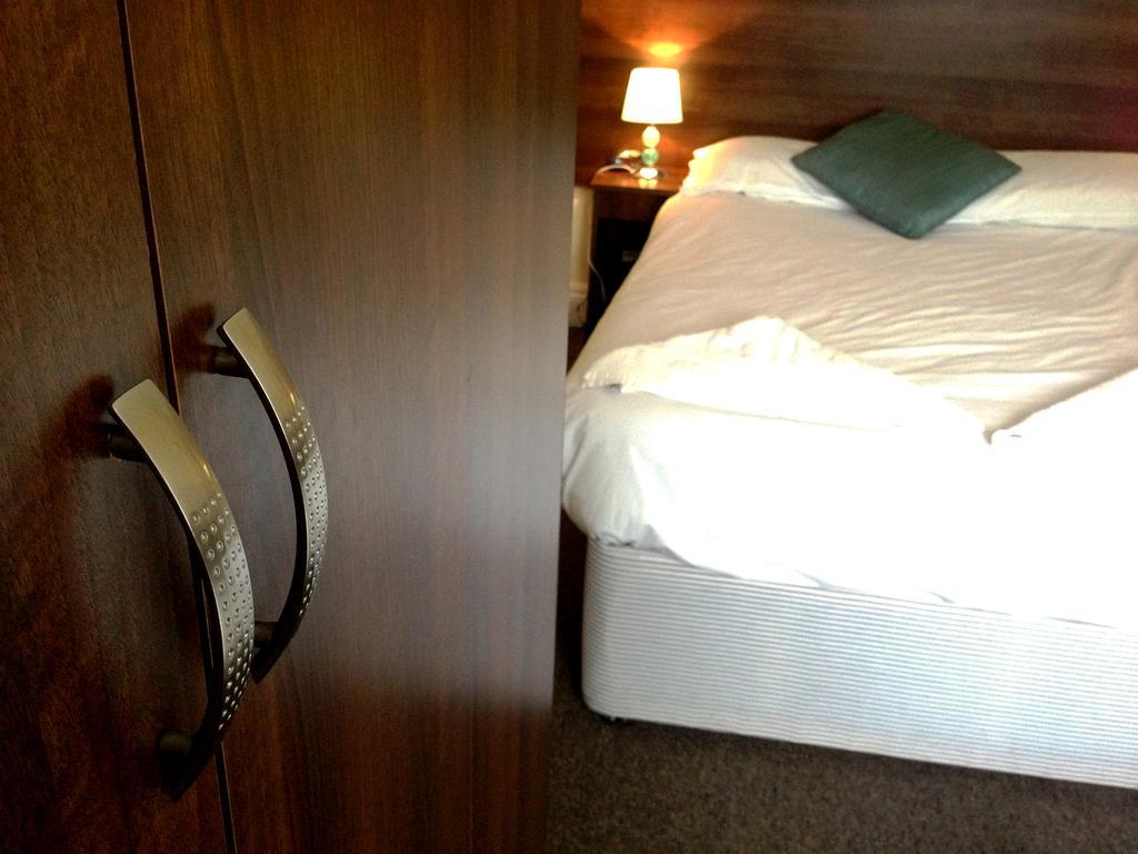 The Avalon House Hotel St Albans Room photo