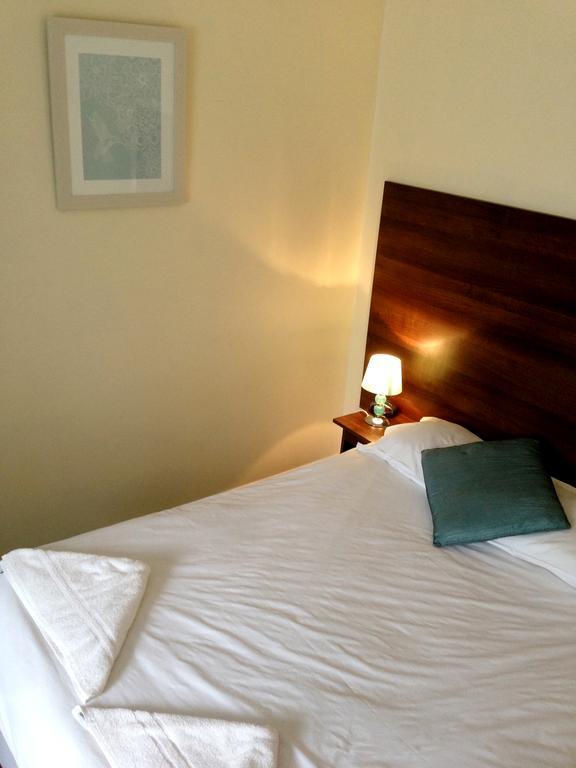 The Avalon House Hotel St Albans Room photo