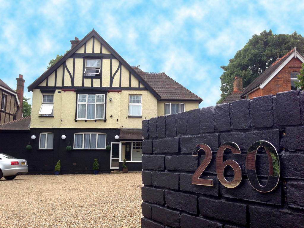 The Avalon House Hotel St Albans Exterior photo